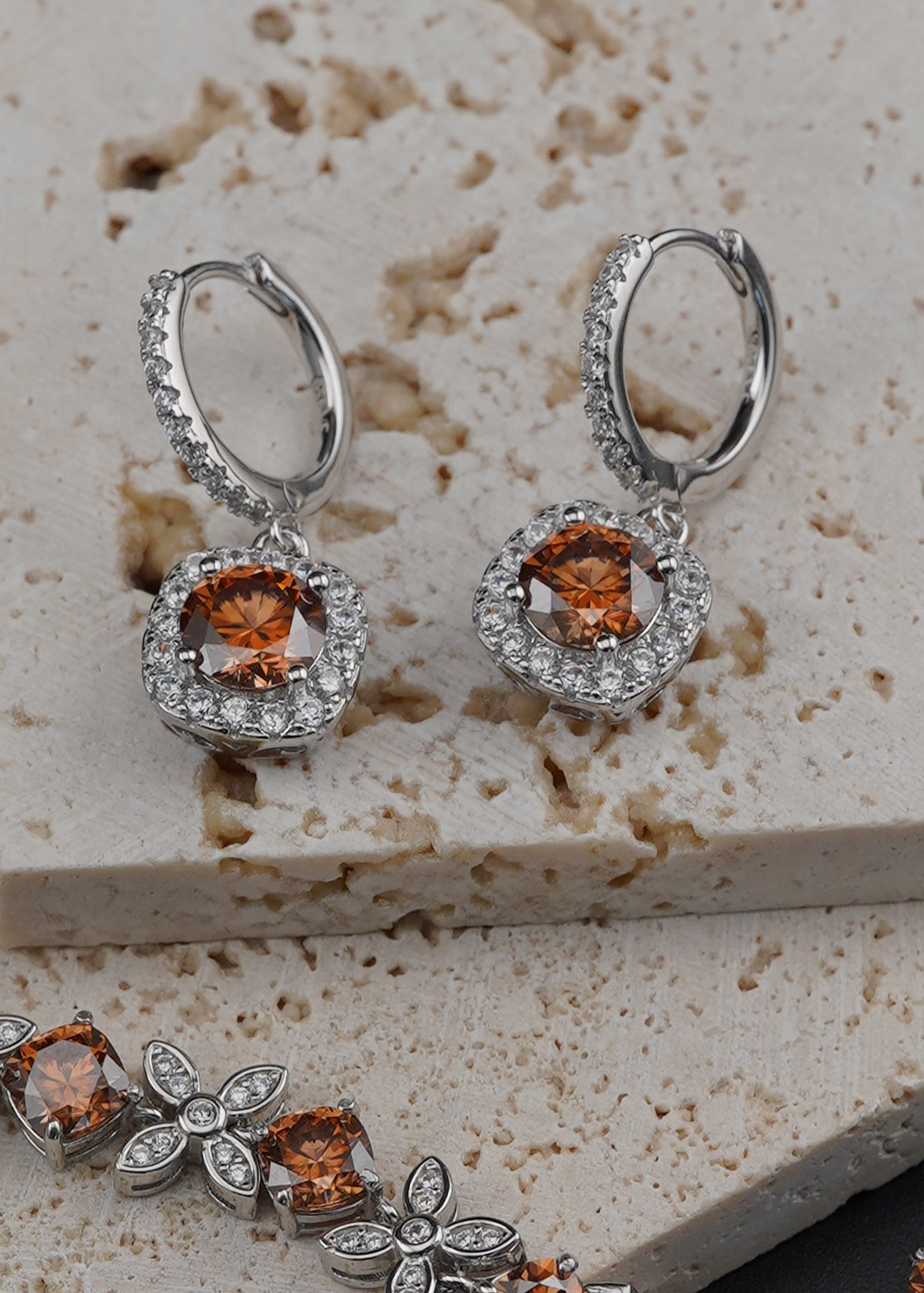 Thor Earrings S925 / Moissanite