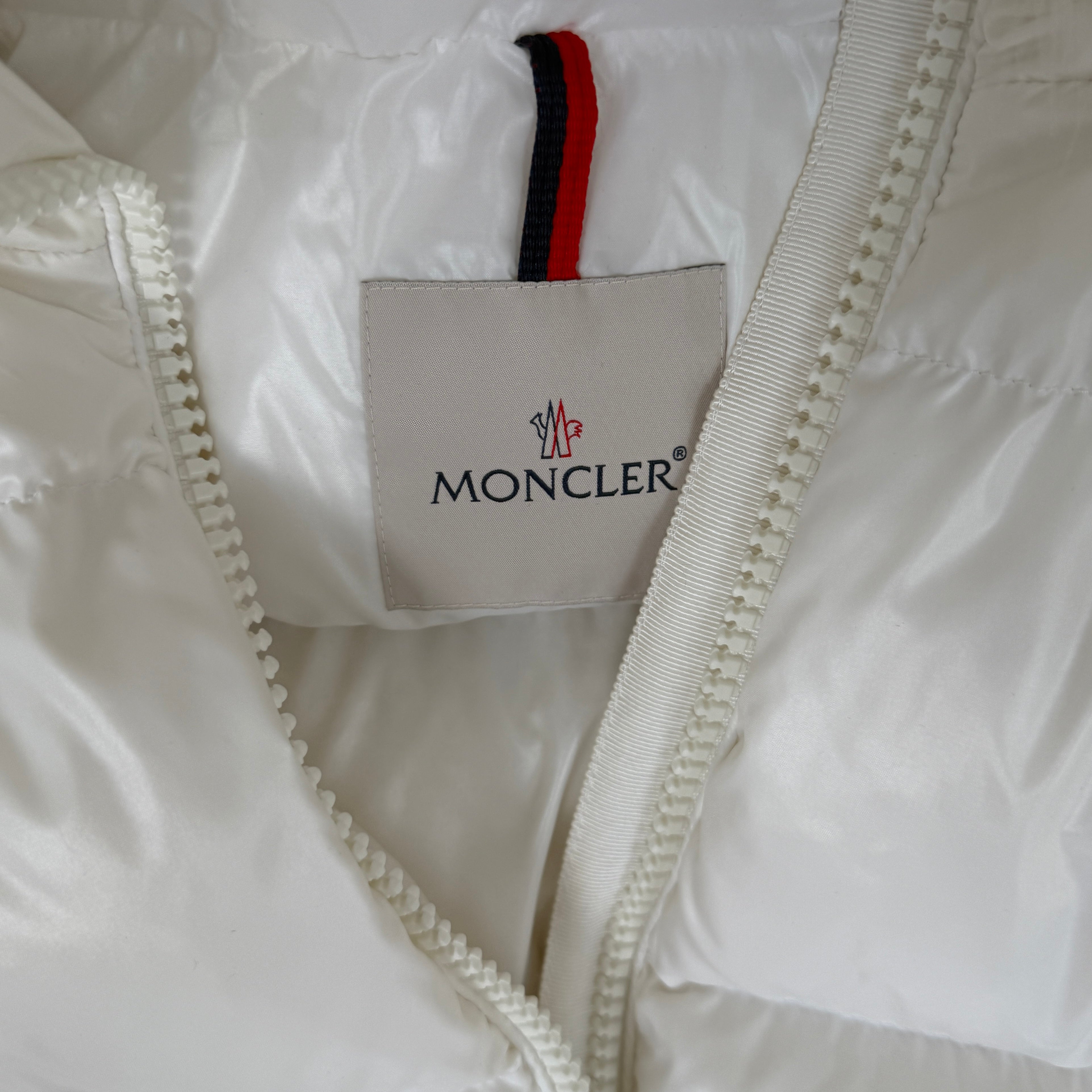 Moncler kurze Daunenjacke