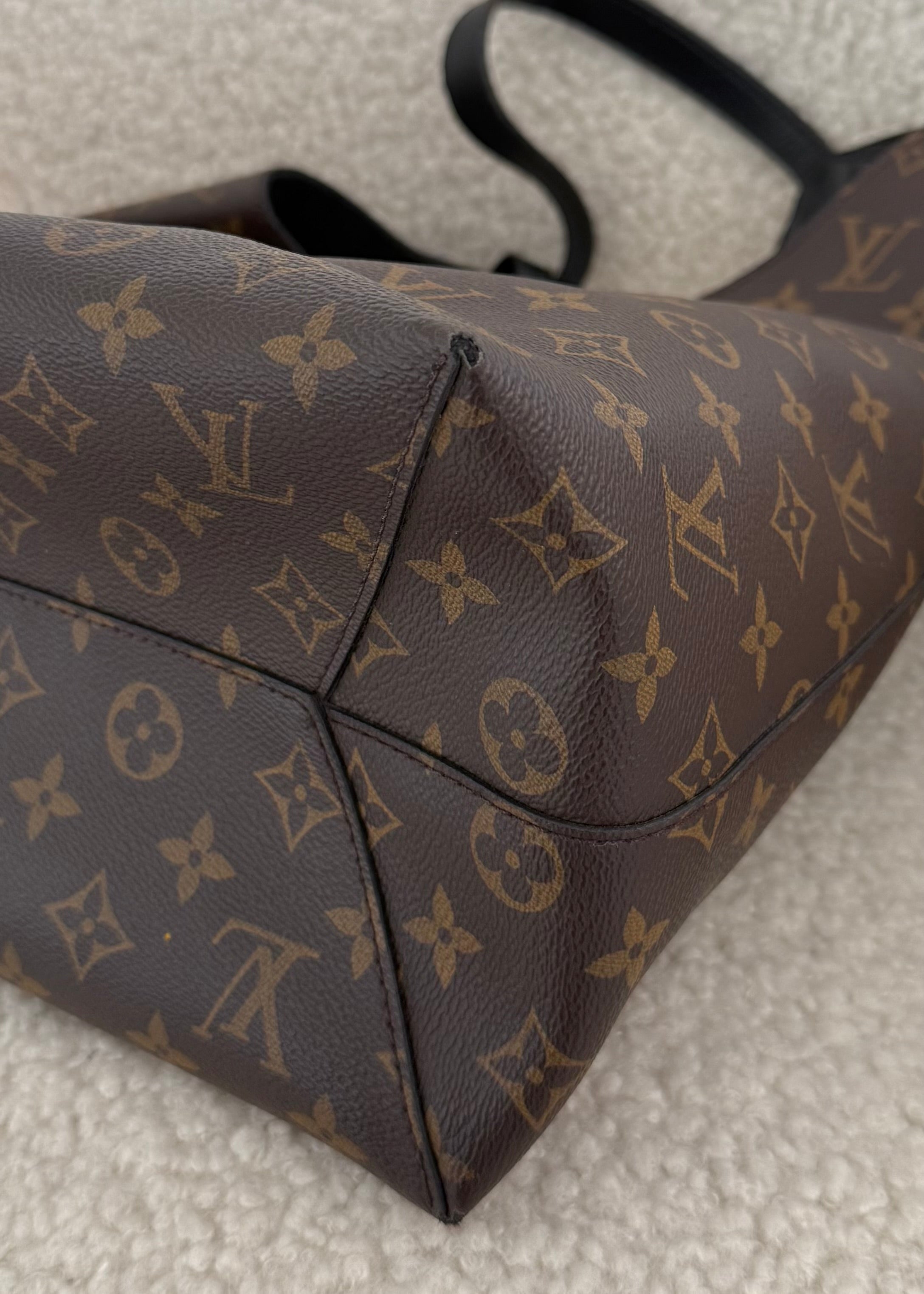 Louis Vuitton Hobo Flower