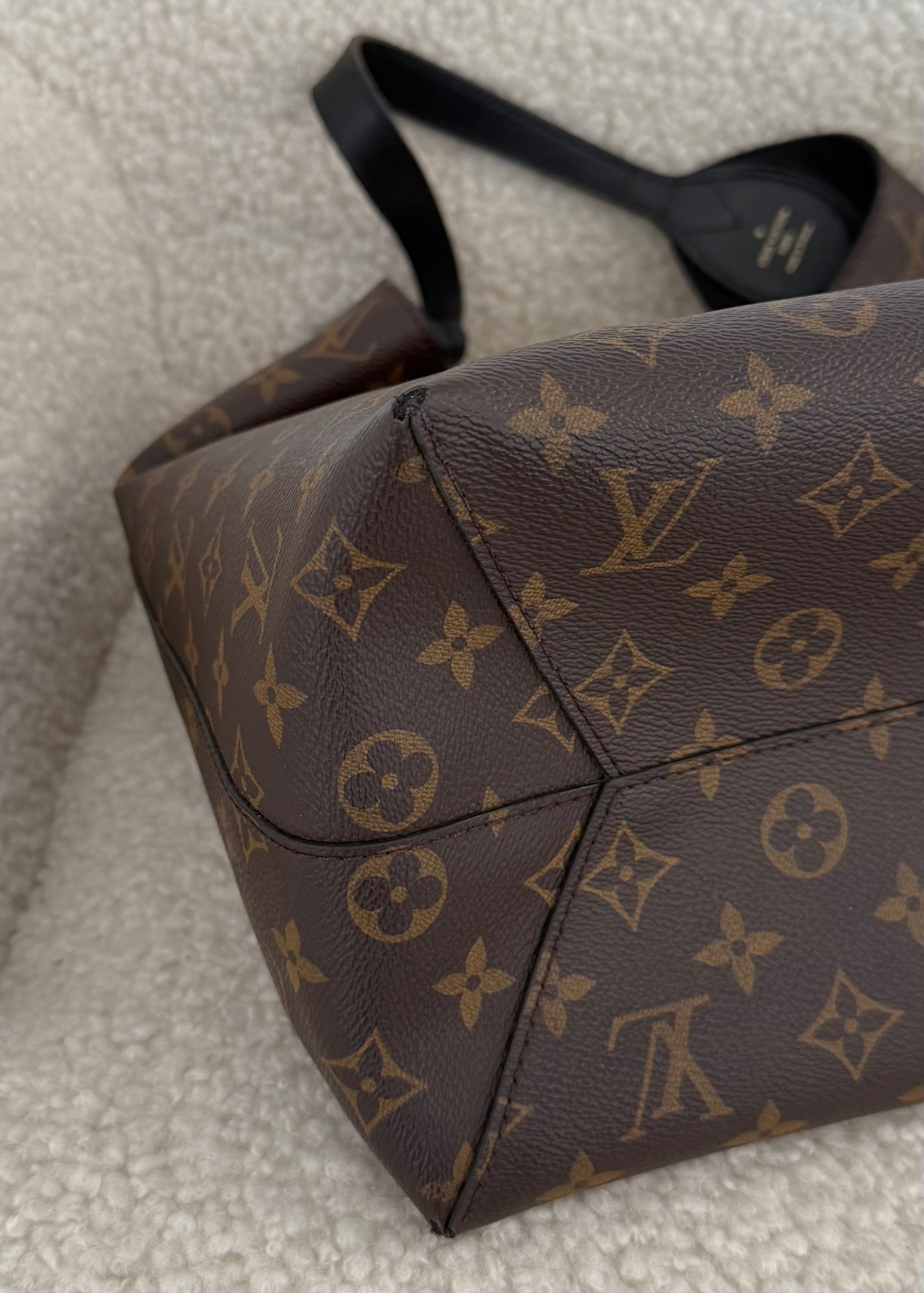 Louis Vuitton Hobo Flower