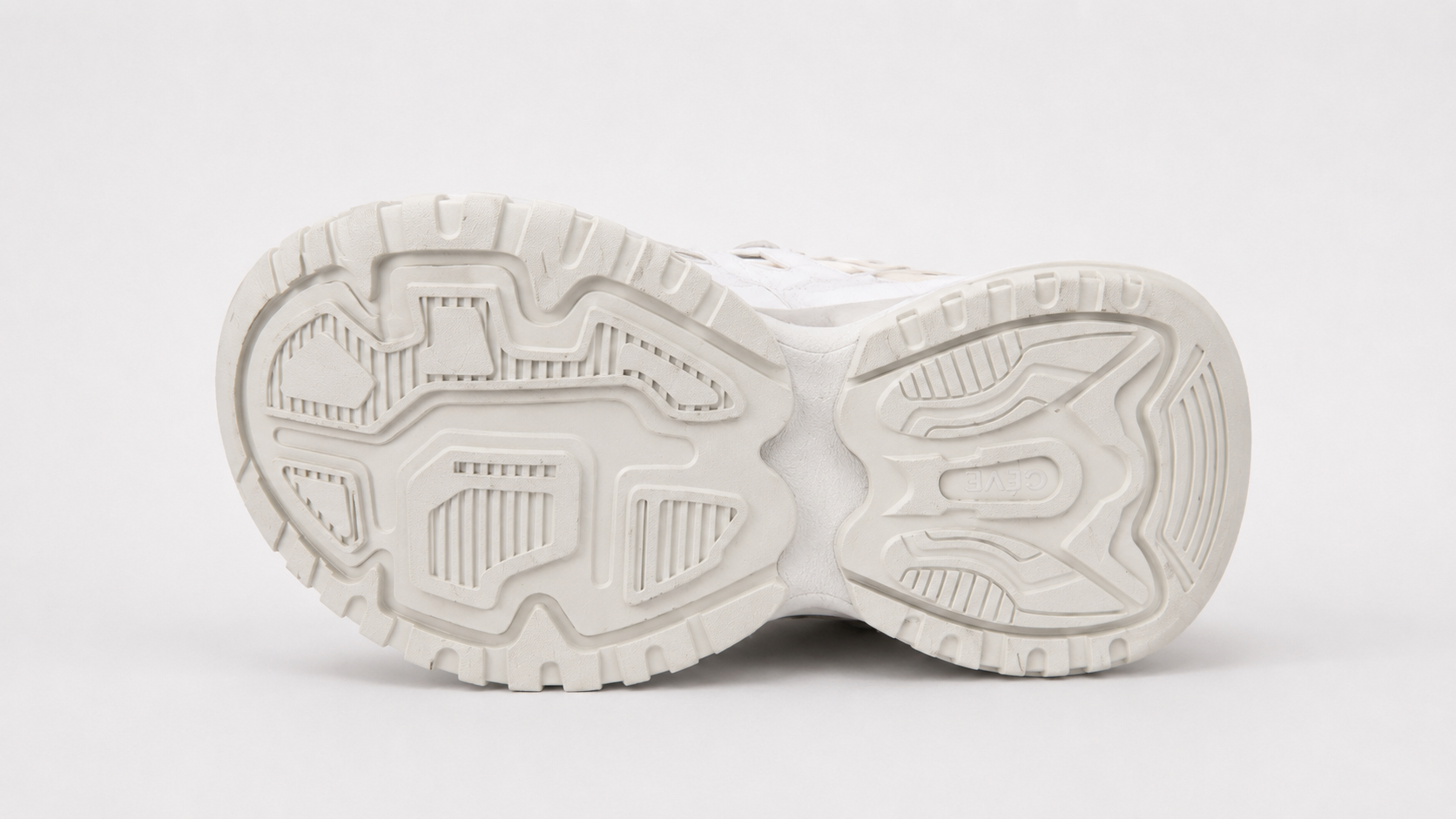 DROP 01 | CORE BEIGE SNEAKER