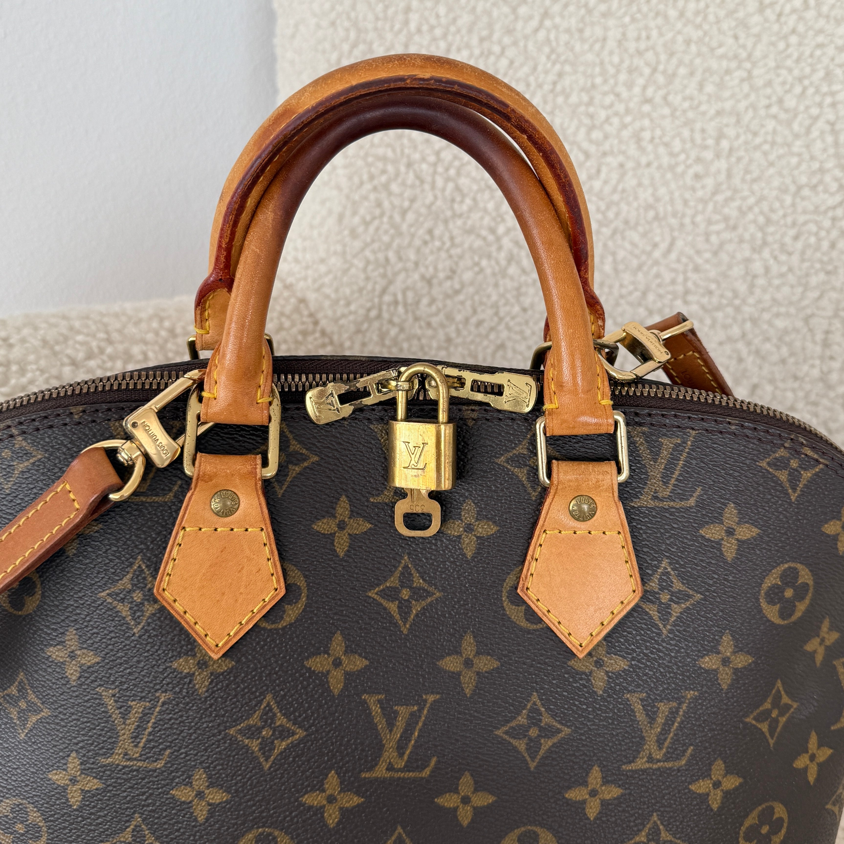 Louis Vuitton Alma PM