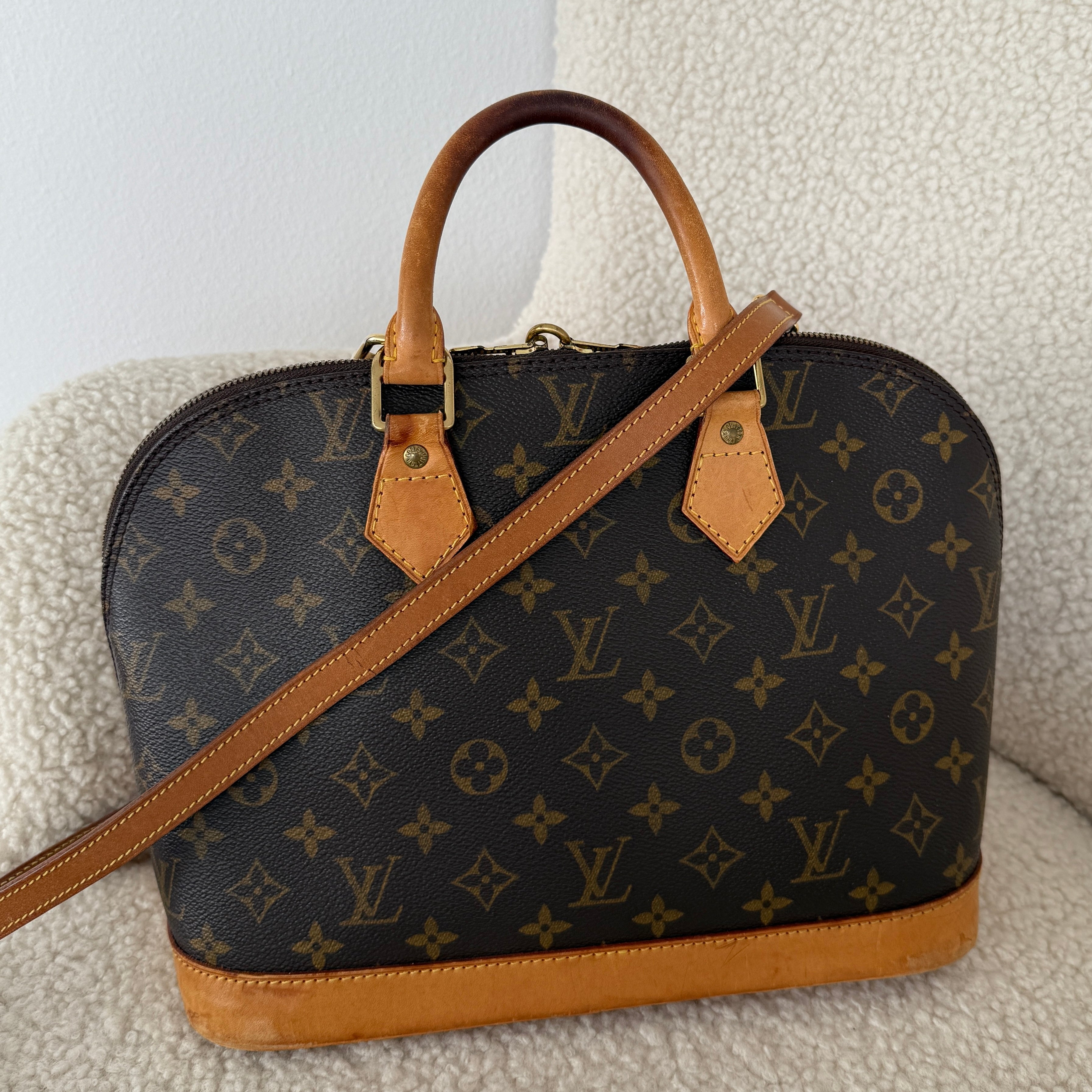 Louis Vuitton Alma PM