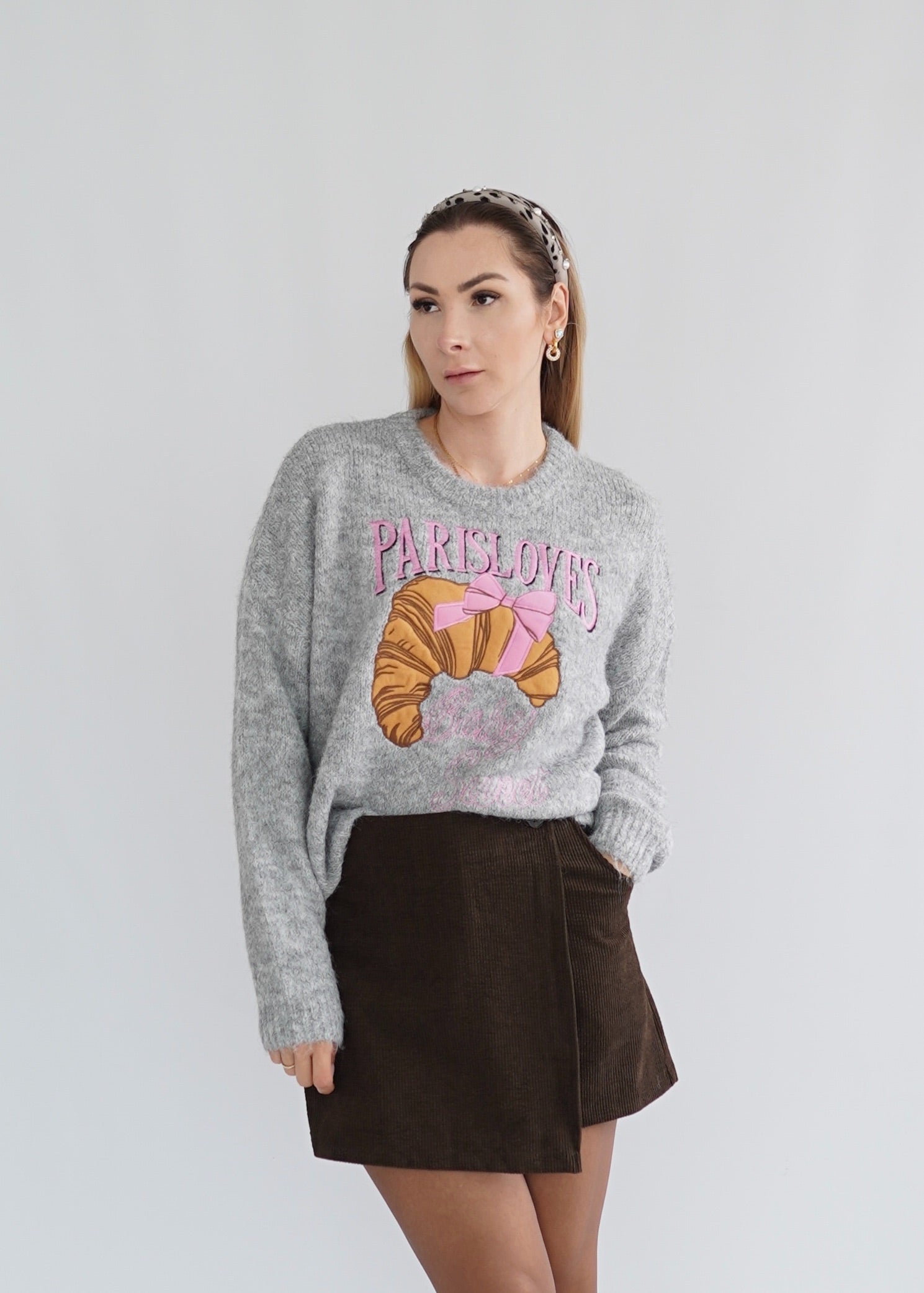 Croissant Pullover