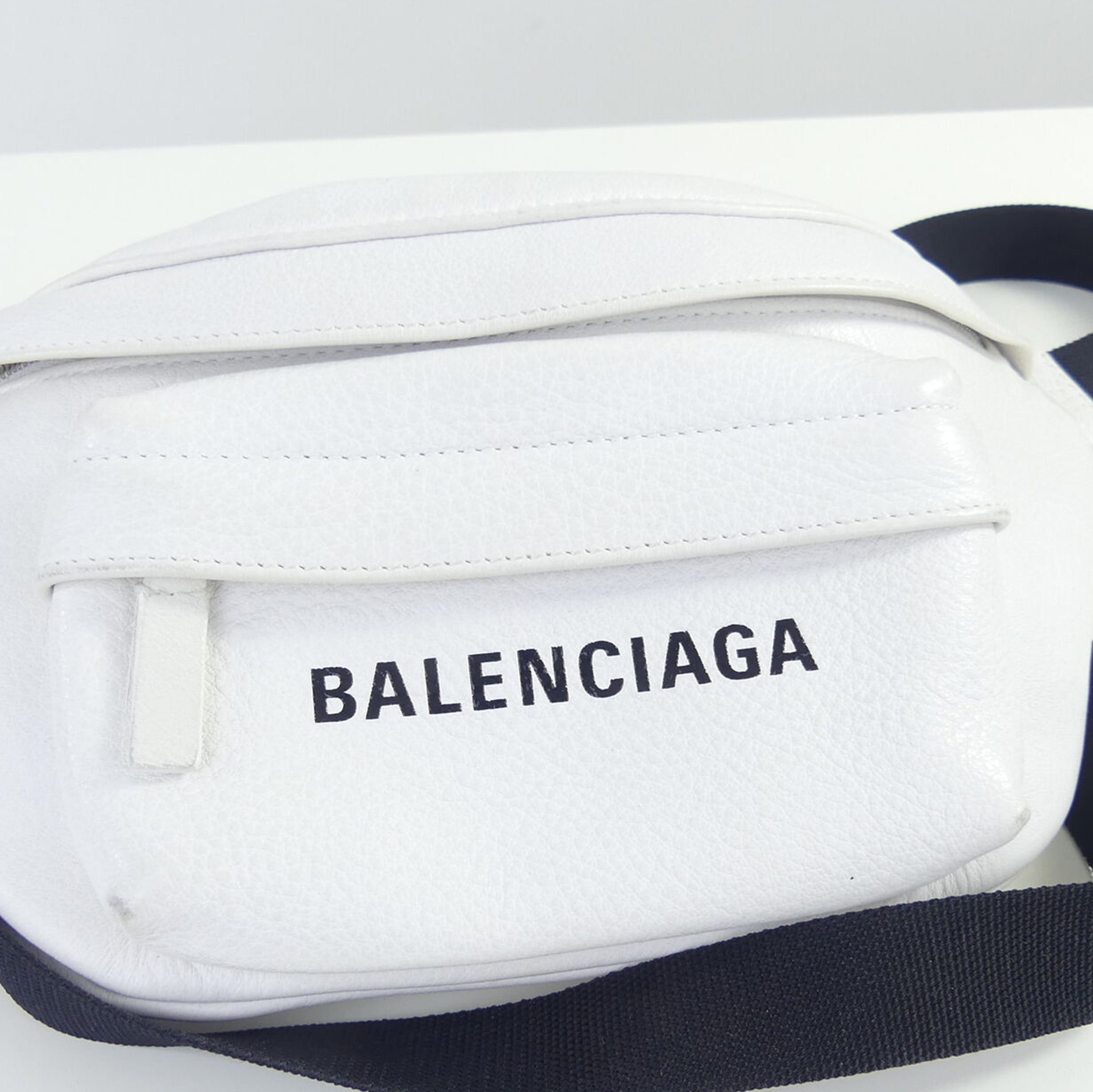 Balenciaga Bauchtasche