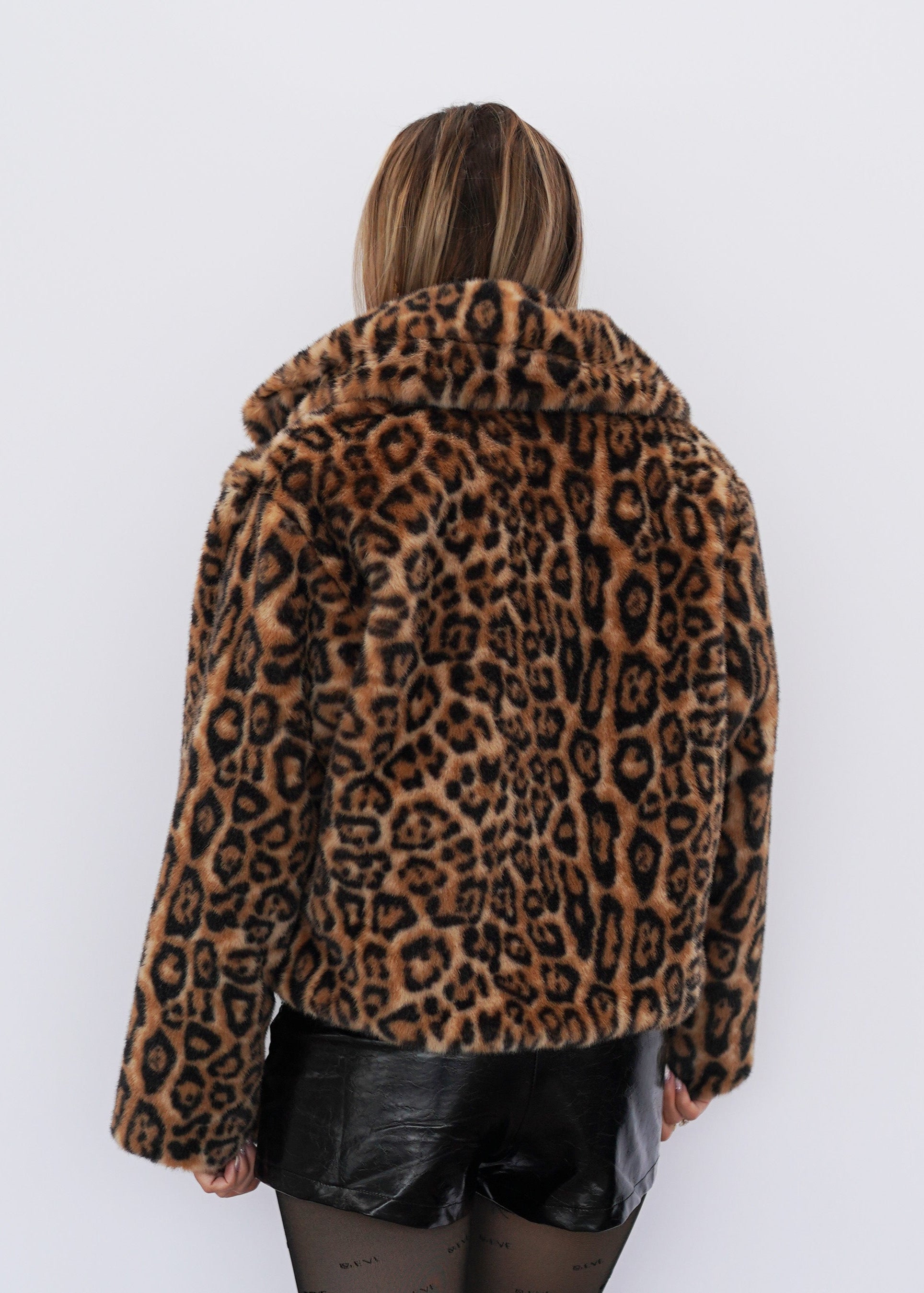 Leo Kunst-Nerz Jacke