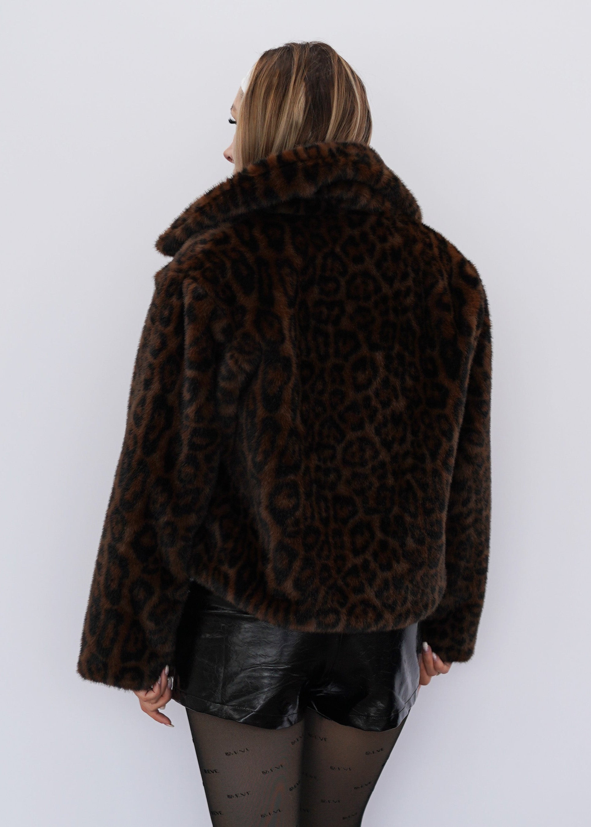 Leo Kunst-Nerz Jacke