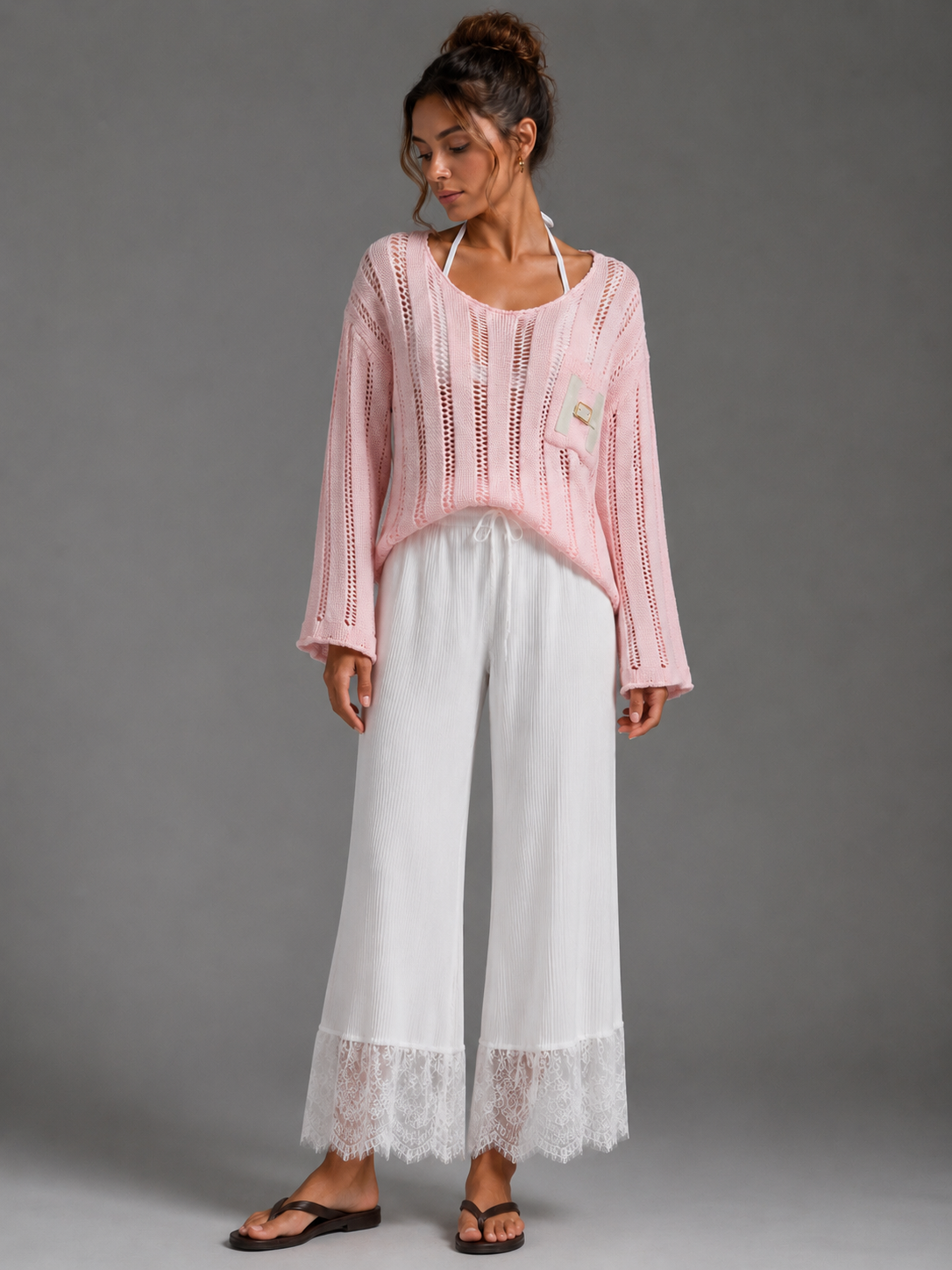 Pullover H und Spitzen Hose