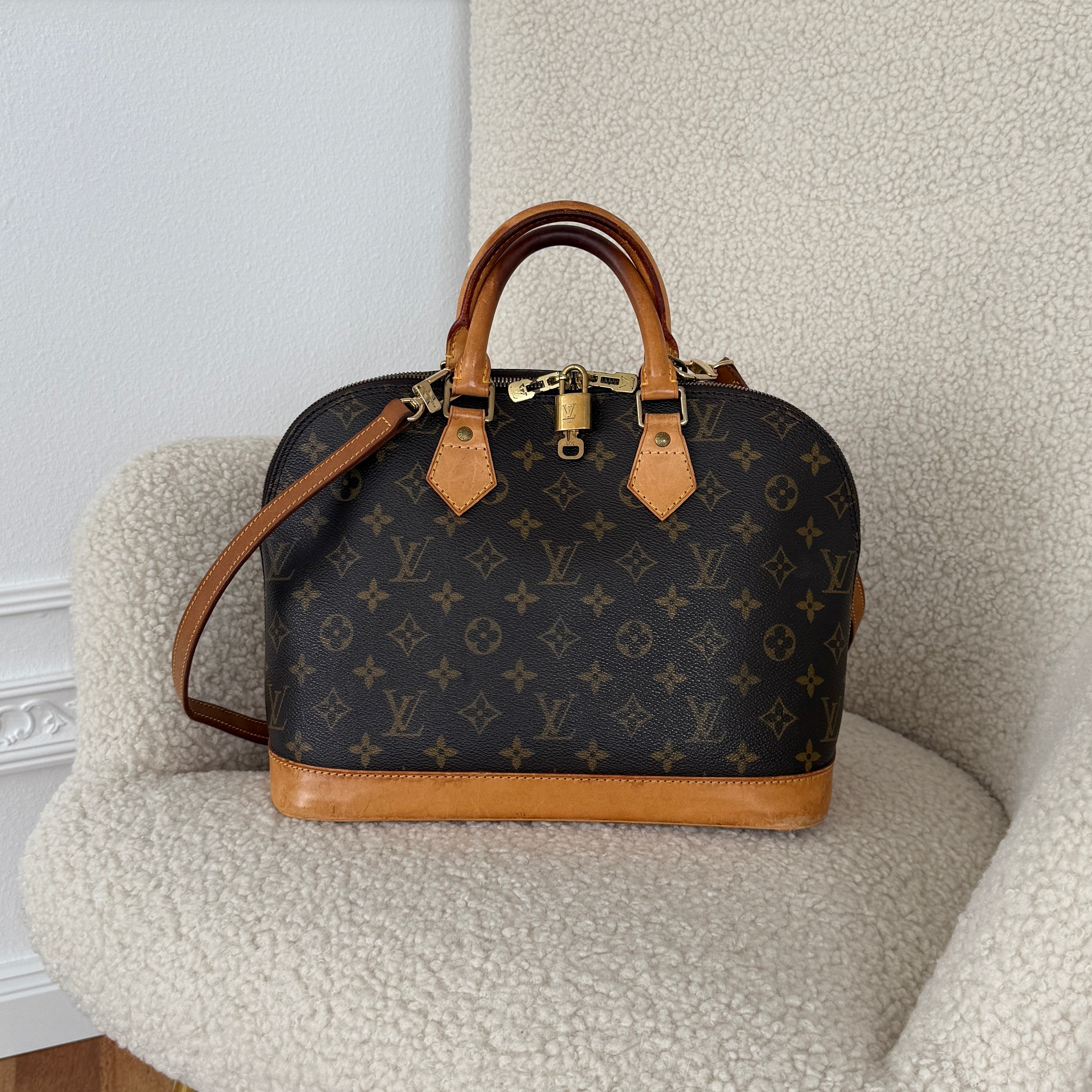 Louis Vuitton Alma PM