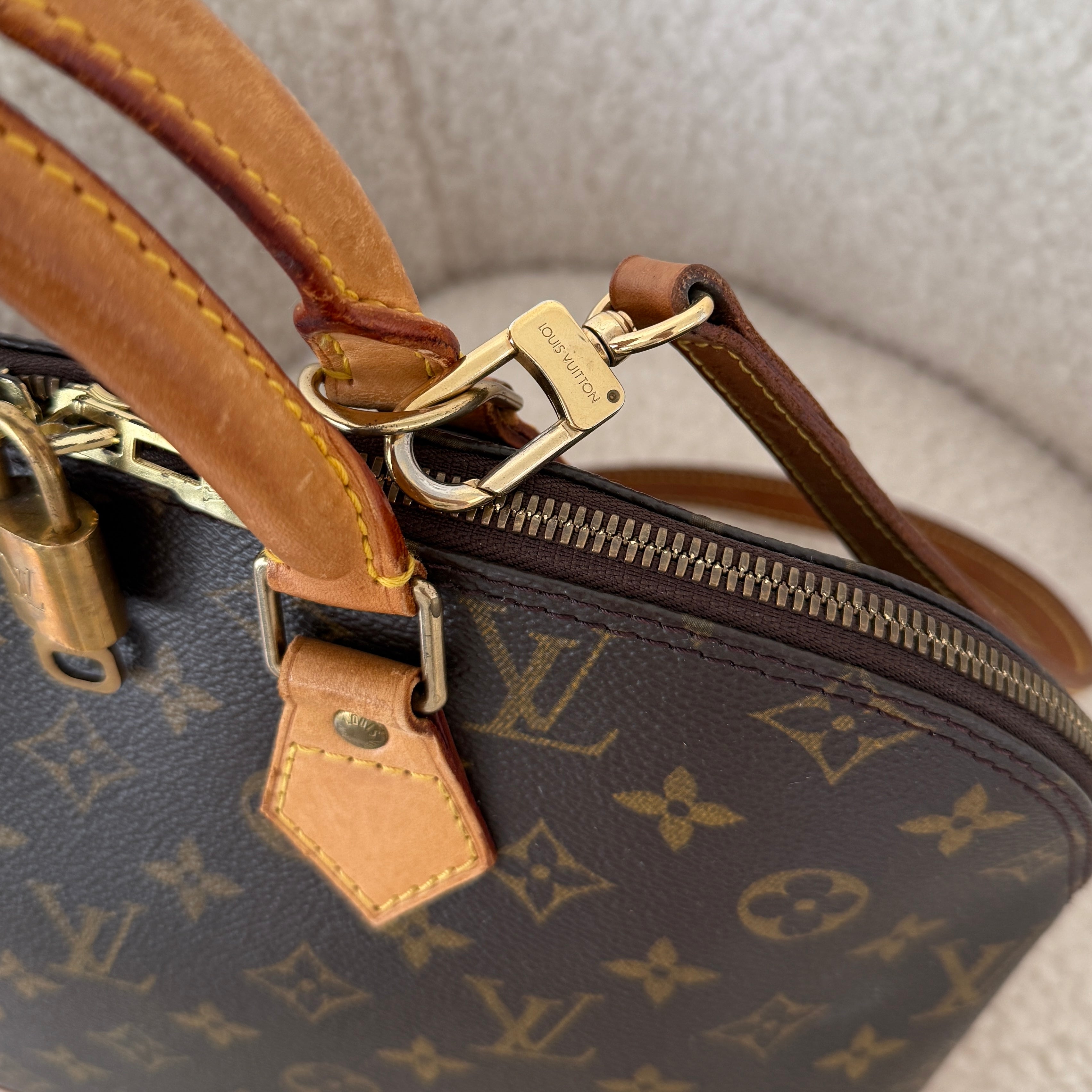 Louis Vuitton Alma PM