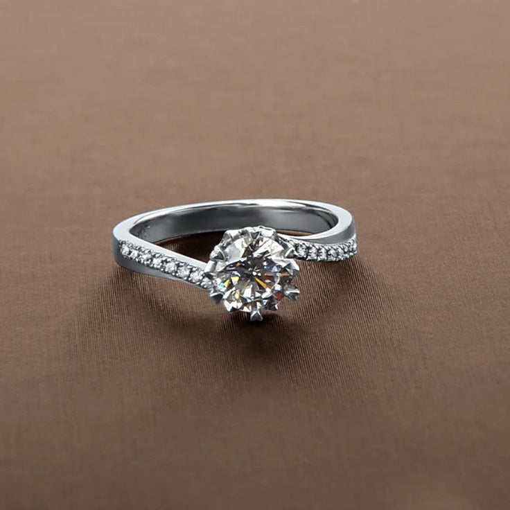 Lily Verlobungsring | 2ct Moissanite